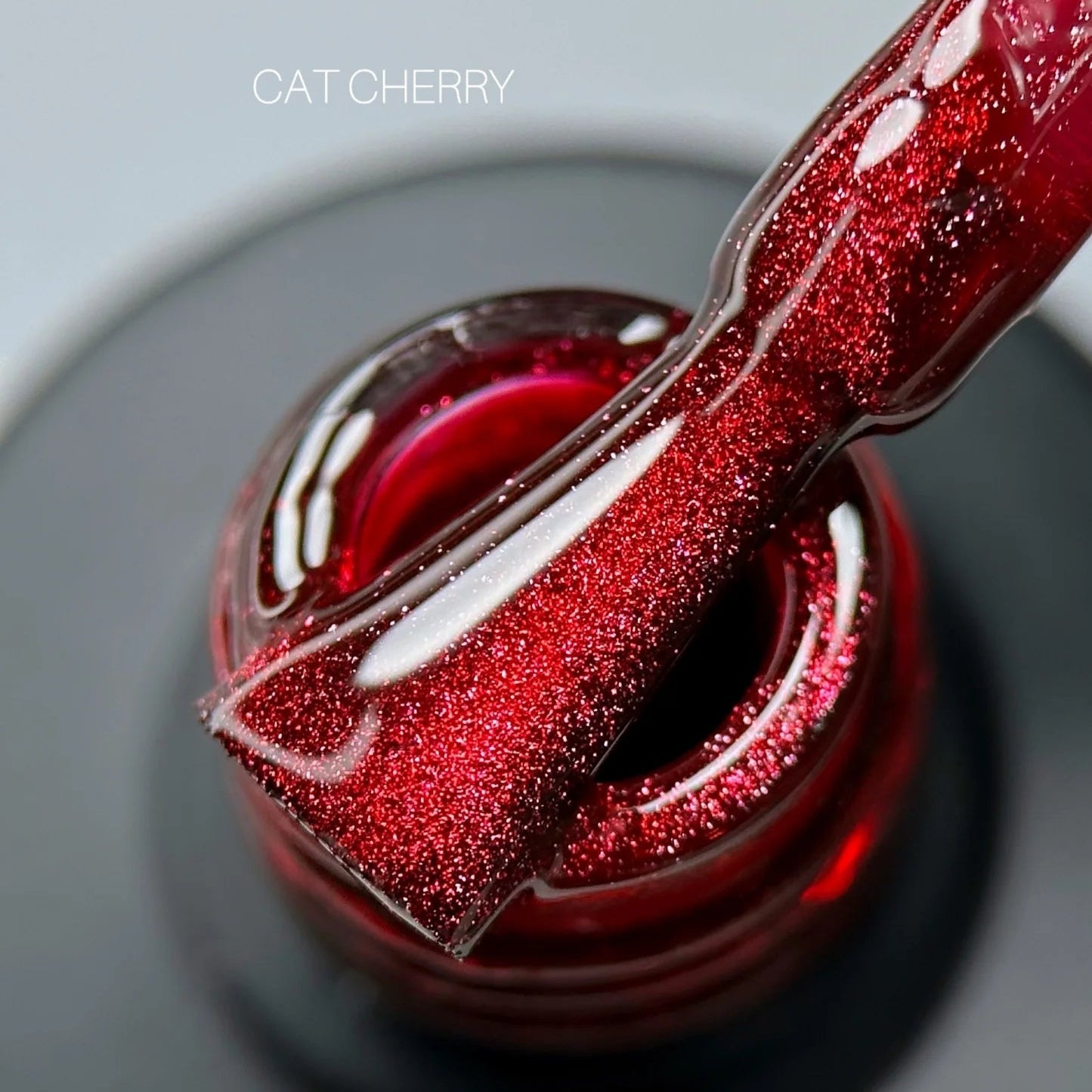 SAGA CAT SHINE 10ml - No13 Cherry