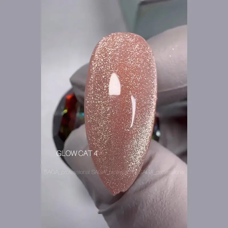 Saga Professional Glow Cat 04 (10ml) - All Pro Beauty