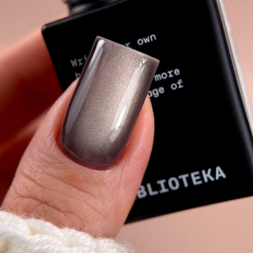 BIBLIOTEKA Cat Eye Gel Polish № 01 Moon Dust – Cool silvery shine, 10 ml