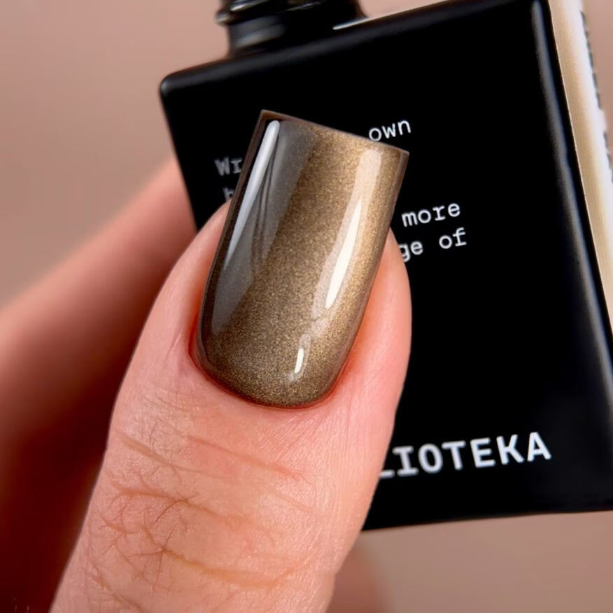 BIBLIOTEKA Cat Eye Gel Polish № 05 Amber Ray – Warm Gold, 10 ml