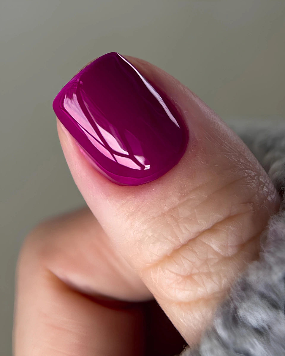 DARK Gel Polish 012, 6 ml